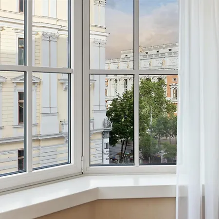 Hilton Vienna Plaza-3